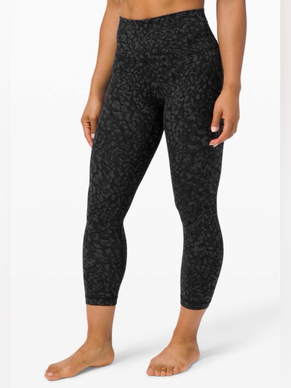 Lululemon Align Crop 21” Wild Thing Camo Deep Coal Multi Women’s size 2